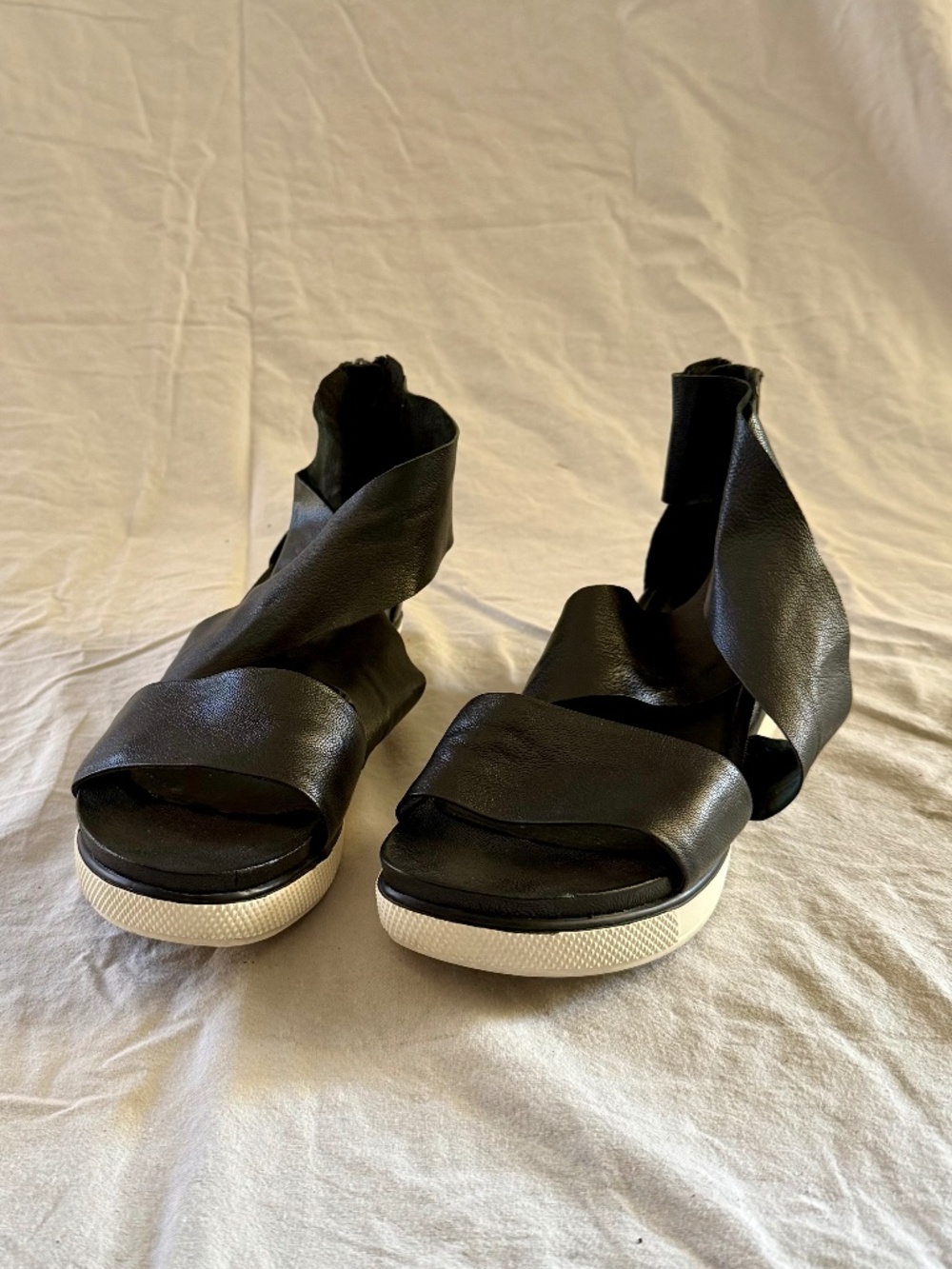 Eileen Fisher Sport-LT sandals in black tumbled leather, size 7.5